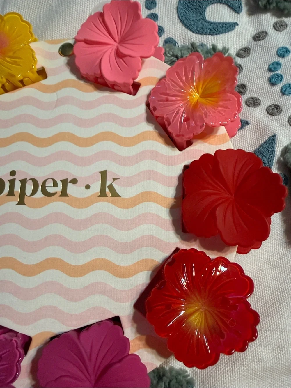 piper.k Bright Tropical Flower Hair Clips Set